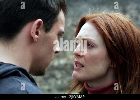 JONATHAN RHYS MEYERS, Julianne Moore, abri, 2010 Banque D'Images