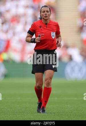 Londres, Angleterre, 31st juillet 2022. L'arbitre Kateryna Monzul d'Ukraine regarde pendant le match de l'UEFA Women's European Championship 2022 au stade Wembley, Londres. Le crédit photo devrait se lire: Jonathan Moscrop / Sportimage Banque D'Images