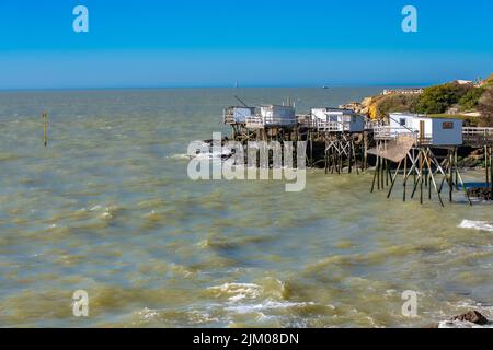 Royan en France, huttes typiques sur pilotis sur la côte Banque D'Images