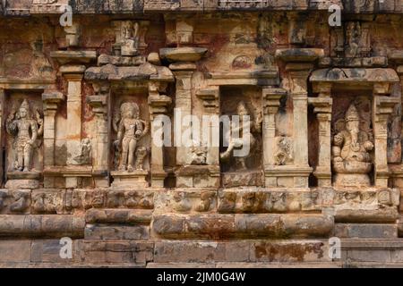 Sculpture des dieux hindous Seigneur Vishnu, Seigneur Ganesha et Seigneur Brahma sur le Temple de Brihadeshwara, Gangaikonda Cholapuram, Ariyalur, Tam Banque D'Images