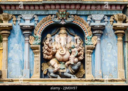 Sculpture du Seigneur Ganesha sur le Temple Meenakshi Amman Gopuram, Madurai, Tamilnadu, Inde. Banque D'Images