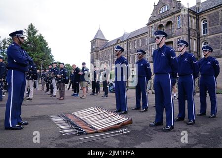 Des membres de l'armée de l'air américaine lors de la répétition de travail du Royal Edinburgh Military Tattoo de cette année, intitulé Voices, à la caserne de Redford, à Édimbourg. Date de la photo: Jeudi 4 août 2022. Banque D'Images