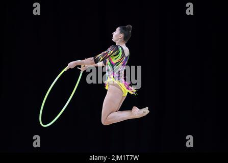 Louise Christie en Écosse pendant la gymnastique rythmique, la finale de l'équipe et la qualification individuelle - sous-division 1 à l'Arena Birmingham le septième jour des Jeux du Commonwealth 2022 à Birmingham. Date de la photo: Jeudi 4 août 2022. Banque D'Images