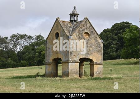 Une folie dans le domaine de Chastleton House, près de Chipping Norton, Oxfordshire Banque D'Images