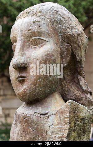 Buste de Guillaume Apollinaire (par Dora Maar, 1959) - Saint-Germain-des-Prés, place Laurent Prache - Paris Banque D'Images