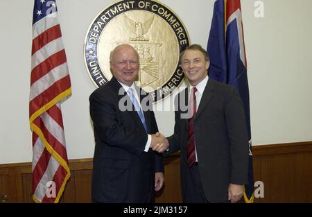 Bureau du Secrétaire adjoint - SECRÉTAIRE ADJOINT SAMUEL BODMAN AVEC PHIL GOFF, MINISTRE DES AFFAIRES ÉTRANGÈRES DE LA NOUVELLE-ZÉLANDE Banque D'Images