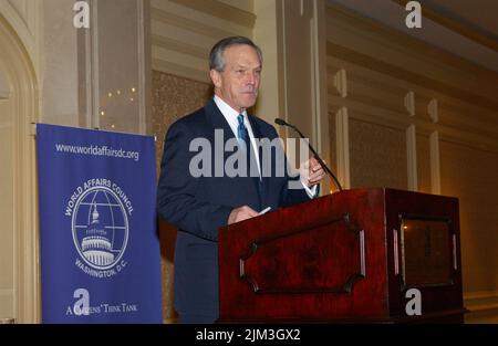 Bureau du secrétaire - SECRÉTAIRE DONALD EVANS PRÉSENTATION DU CONSEIL DES AFFAIRES MONDIALES Banque D'Images