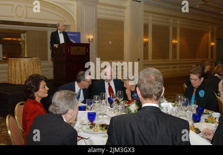 Bureau du secrétaire - SECRÉTAIRE DONALD EVANS PRÉSENTATION DU CONSEIL DES AFFAIRES MONDIALES Banque D'Images