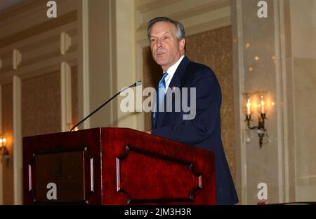 Bureau du secrétaire - SECRÉTAIRE DONALD EVANS PRÉSENTATION DU CONSEIL DES AFFAIRES MONDIALES Banque D'Images