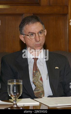 Bureau du Secrétaire adjoint - SECRÉTAIRE ADJOINT SAMUEL BODMAN AVEC LE MINISTRE ASO DU JAPON Banque D'Images