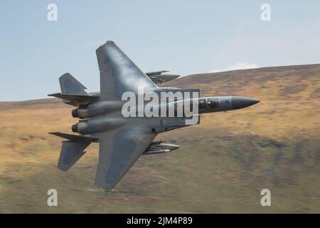 Gros plan d'un vol de F15 dans le Mach Loop pays de Galles Banque D'Images