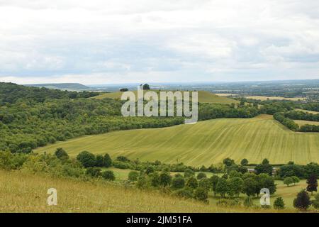 Vue depuis Coombe Hill dans Buckinghamshire, vue ouest sud-ouest sur la campagne anglaise par une journée nuageux. Angleterre, Royaume-Uni. Banque D'Images