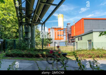 Heizkraftwerk Hiltrop, der Stadtwerke Bochum, erdgabetriebenes Heizkraftwerk, das als Gas-und-Dampf-Kombikraftwerk gebaut ist, das Kraftwerk versorg Banque D'Images