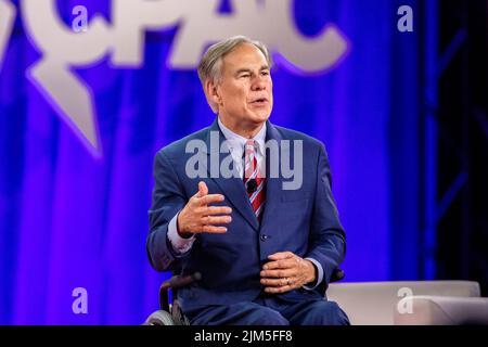 Dallas, Texas, États-Unis. 4th août 2022. Greg ABBOTT, gouverneur républicain du Texas, prend la parole à la conférence du CPAC Texas 2022. (Image de crédit : © Chris Rusanowsky/ZUMA Press Wire) Banque D'Images