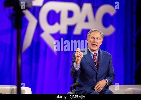 Dallas, Texas, États-Unis. 4th août 2022. Greg ABBOTT, gouverneur républicain du Texas, prend la parole à la conférence du CPAC Texas 2022. (Image de crédit : © Chris Rusanowsky/ZUMA Press Wire) Banque D'Images