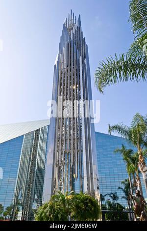 Crystal Cathedral Tower est un bâtiment d'église en Californie, Etats-Unis. Banque D'Images