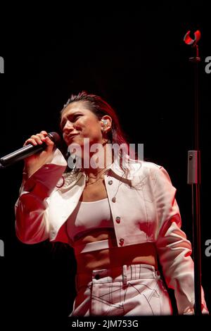 3 août 2022, Bassano del Grappa, Italie: ELISA - Retour au futur circuit en direct - Bassano del Grappa. La chanteuse italienne Elisa se produit à Bassano del Grappa, avec sa tournée « Retour au futur », dédiée à la protection de l'environnement. (Credit image: © Mimmo Lamacchia/Pacific Press via ZUMA Press Wire) Banque D'Images