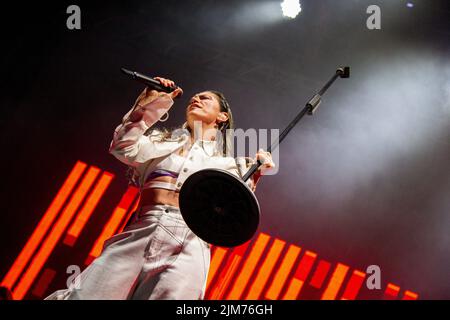 3 août 2022, Bassano del Grappa, Italie: ELISA - Retour au futur circuit en direct - Bassano del Grappa. La chanteuse italienne Elisa se produit à Bassano del Grappa, avec sa tournée « Retour au futur », dédiée à la protection de l'environnement. (Credit image: © Mimmo Lamacchia/Pacific Press via ZUMA Press Wire) Banque D'Images