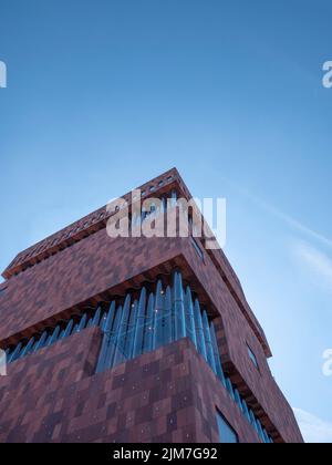 Anvers, Belgique, 24 juillet 2022, fragment du MAS, le musée sur la rivière Banque D'Images