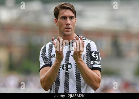 Dusan Vlahovic de Juventus FC réagit pendant le match amical avant-saison entre Juventus A et Juventus B à Campo Comunale Gaetano Scirea à Villar Banque D'Images