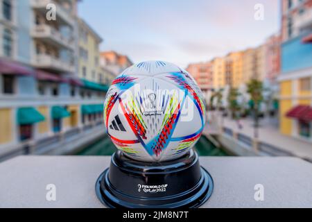 Coupe du monde de la FIFA, Qatar Match ball dans Pearl Qatar Back Ground Banque D'Images