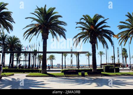 Promenade du bord de mer de Salou Banque D'Images