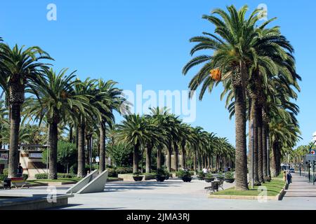 Promenade du bord de mer de Salou Banque D'Images