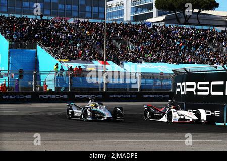 Circuito Cittadino dell'EUR, Rome, Italie - 2022 AVRIL 10 : Stoffel Vandoorne (bel) - Mercedes-EQ Silver Arrow 02 - Mercedes EQ Formula E Team (photo Banque D'Images