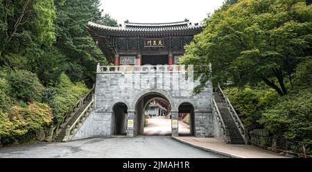 Chungcheongbuk-do, Corée du Sud - le 29 août 2016 : Guinsa temple en montagnes Sobaek, Corée du Sud Banque D'Images