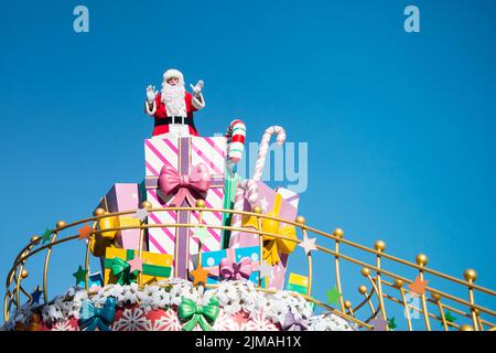 Séoul, Corée du Sud - 12 novembre 2013 : Parade du Père Noël dans un parc d'attractions Banque D'Images