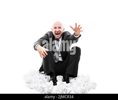 Criant ou hurlant, un homme d'affaires stressé et fatigué qui fait des gestes pour aider Banque D'Images