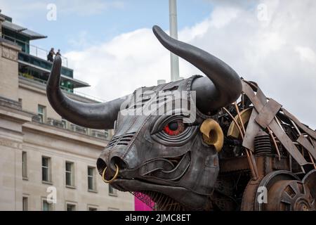 The Raging Bull - le taureau mécanique 10ft utilisé lors des Jeux du Commonwealth de Birmingham 2022, Birmingham, Royaume-Uni Banque D'Images