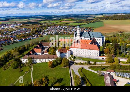 Vue aérienne Monastère bénédictin, Abbaye de Neresheim, Neresheim, Bade-Wuerttemberg, Allemagne Banque D'Images