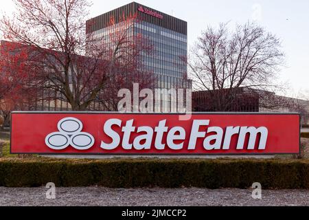 Bloomington, Illinois, États-Unis - 26 mars 2022 : siège social de State Farm à Bloomington, Illinois, États-Unis. Banque D'Images