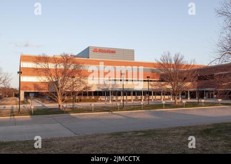 Bloomington, Illinois, États-Unis - 26 mars 2022 : panneau de la ferme d'état sur le bâtiment à Bloomington, Illinois, États-Unis. Banque D'Images