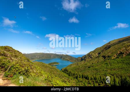 Paysage du lac de feu 'Lagoa do Fogo' dans l'île de São Miguel, Açores, Portugal, Europe. Banque D'Images