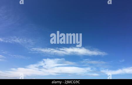 Nuages, fond bleu ciel. Ciel bleu nuage. Banque D'Images