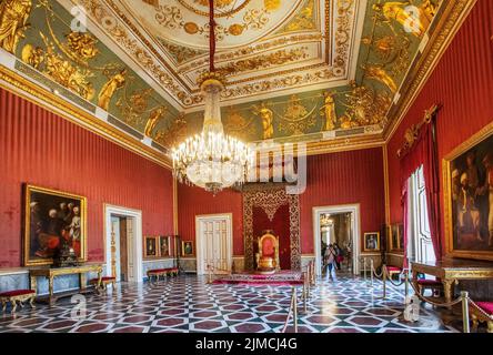Salle du trône dans le Palais Royal, Palazzo Reale, Naples, Golfe de Naples, Campanie, Italie du Sud, Italie Banque D'Images