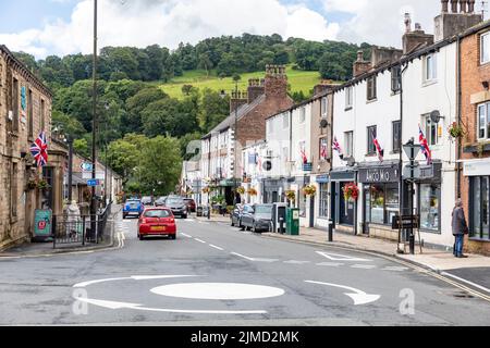Centre-ville de Whalley et scène de rue, une ville du Lancashire dans la vallée de Ribble, Angleterre, Royaume-Uni, été 2022 Banque D'Images