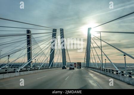 Pont Tappan Zee en face de la rivière Hudson Banque D'Images