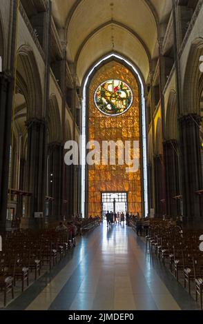 Intérieur d'un temple catholique. Banque D'Images