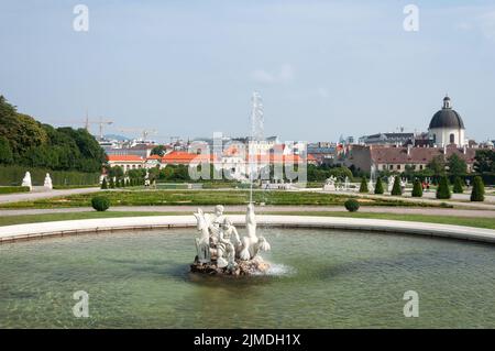 Fontaine dans le jardin du Belvédère inférieur, Vienne Banque D'Images