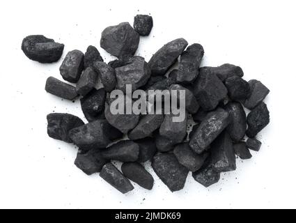 Tas de charbon isolé sur fond blanc Banque D'Images
