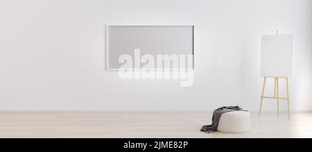 Chevalet avec toile dans une pièce blanche et lumineuse avec cadre horizontal vierge pour maquette. Espace de travail artiste . Vide chambre lumineuse avec vide f Banque D'Images