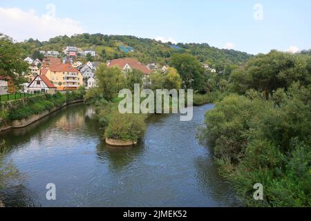 La rivière Kocher à Ernsbach, Hohenlohe, Baden-Württemberg, Allemagne, Europe. Banque D'Images