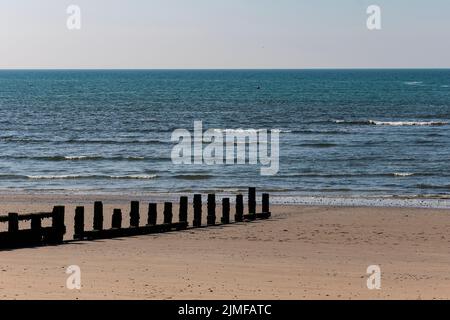 Une défense maritime sur la plage à Littlehampton, West Sussex, Royaume-Uni Banque D'Images