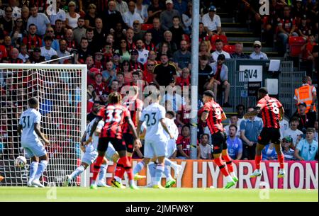 Boscombe, Dorset, Royaume-Uni. 6th août 2022. 6th août 2022 ; Stade Vitality, Boscombe, Dorset, Angleterre : football de premier ministre, AFC Bournemouth versus Aston Villa: Jefferson Lerma de Bournemouth pousses et des scores dans les 2nd minutes 1-0 crédit: Action plus Sports Images/Alamy Live News Banque D'Images