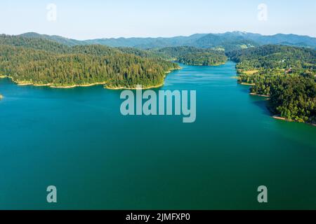 Vue aérienne du lac Lokvarsko à Gorski Kotar, Croatie Banque D'Images