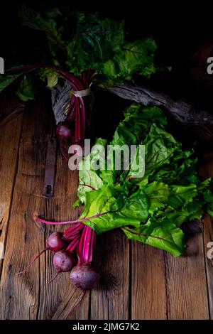 Botwina, jeune Beetroot rustique Banque D'Images