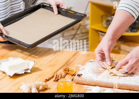 biscuits faits maison recette biscuits de pain d'épice Banque D'Images